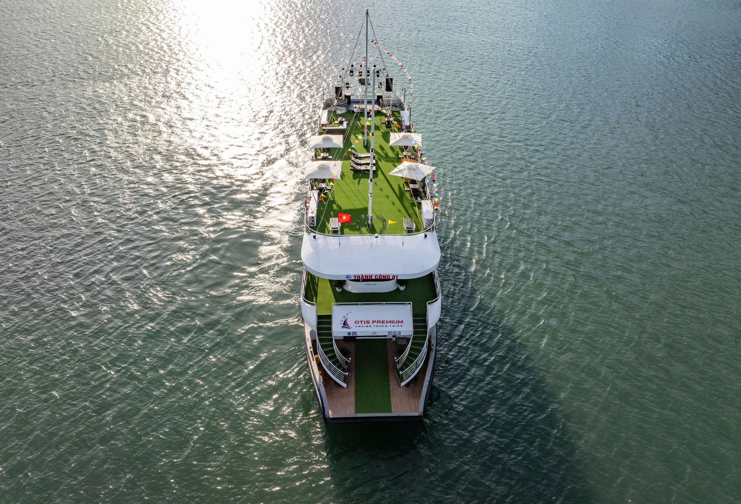 Otis Premium Day Cruise