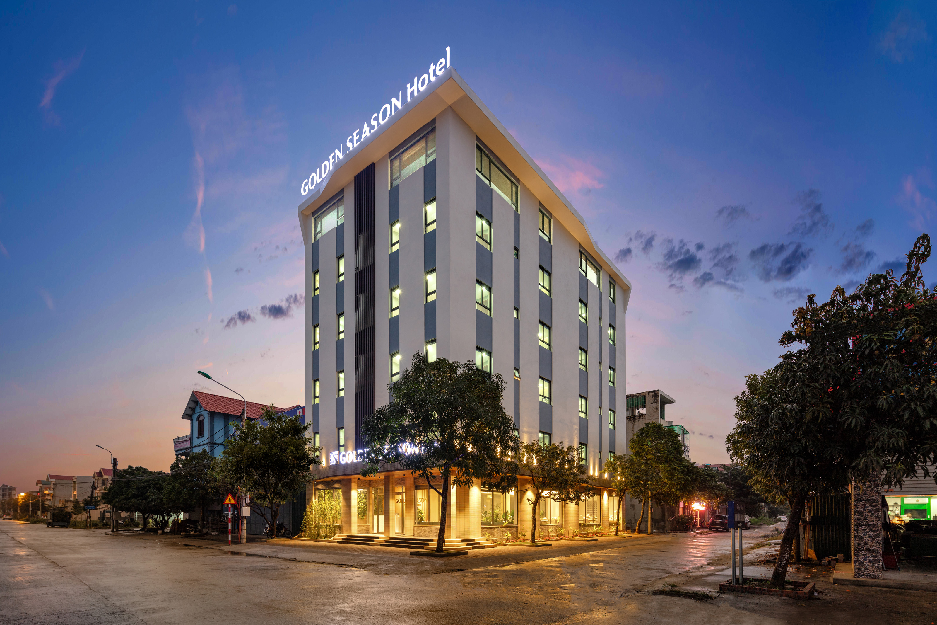 GOLDEN SEASON HOTEL NINH BÌNH 2026