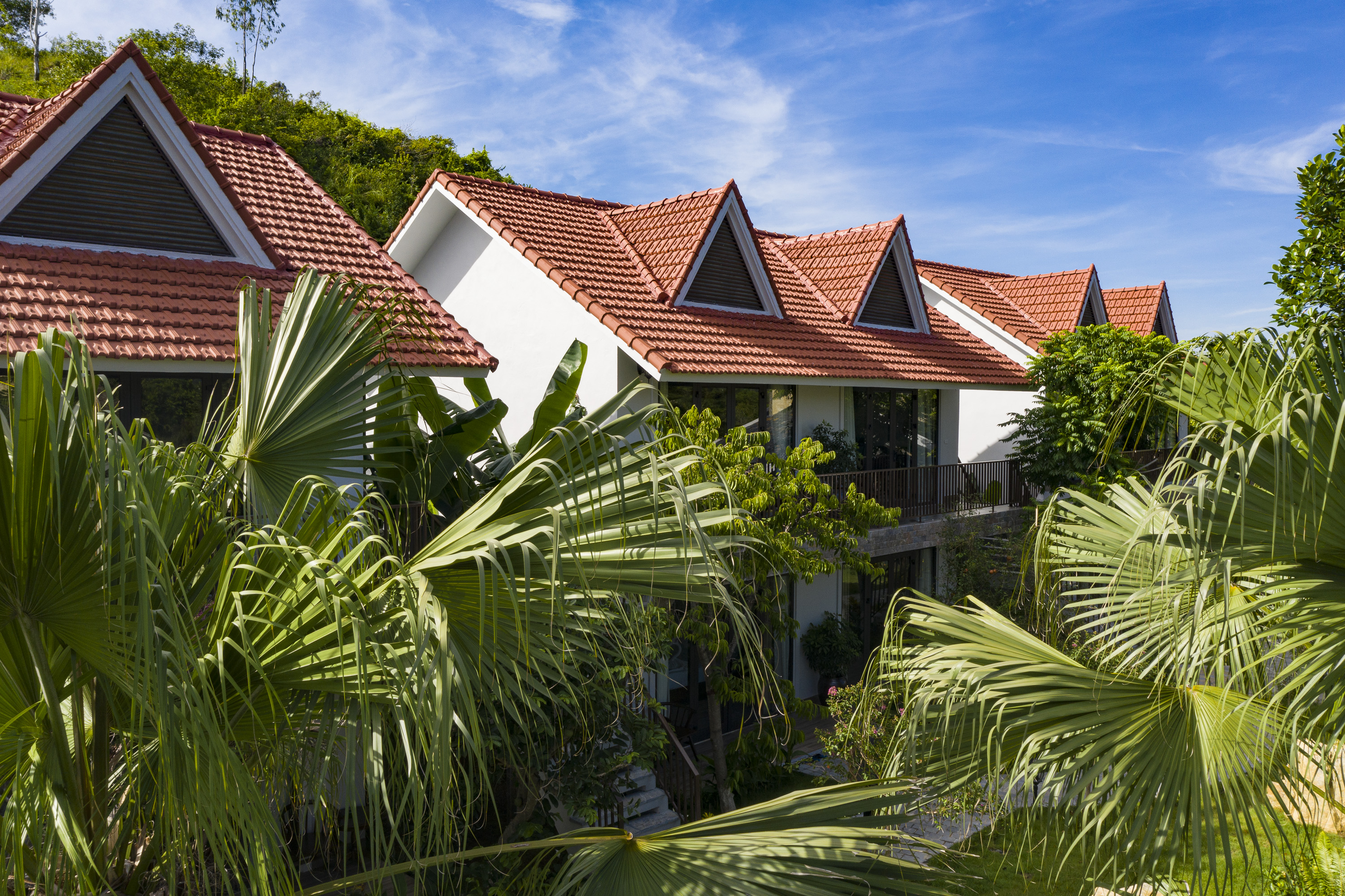 BAI DINH RIVERSIDE RESORT