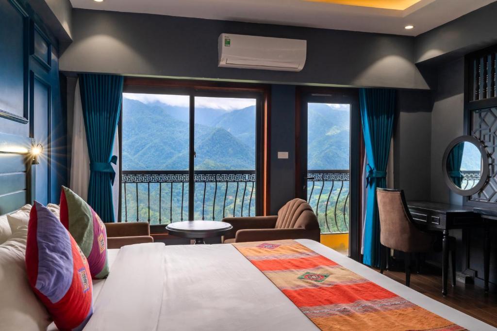 PANORAMA VIEW