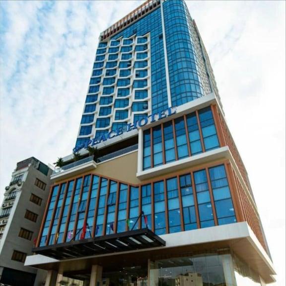 PEACE HOTEL HA LONG - 2026