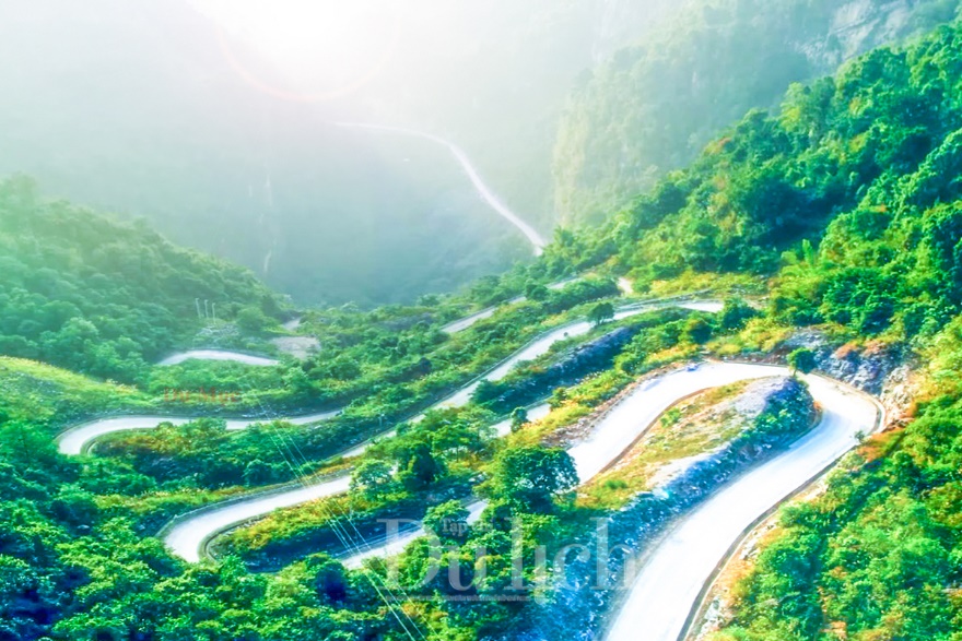 Đông Bắc số 2 (Hà Giang - Cao Bằng) 4N3D (gói ks cơ bản)