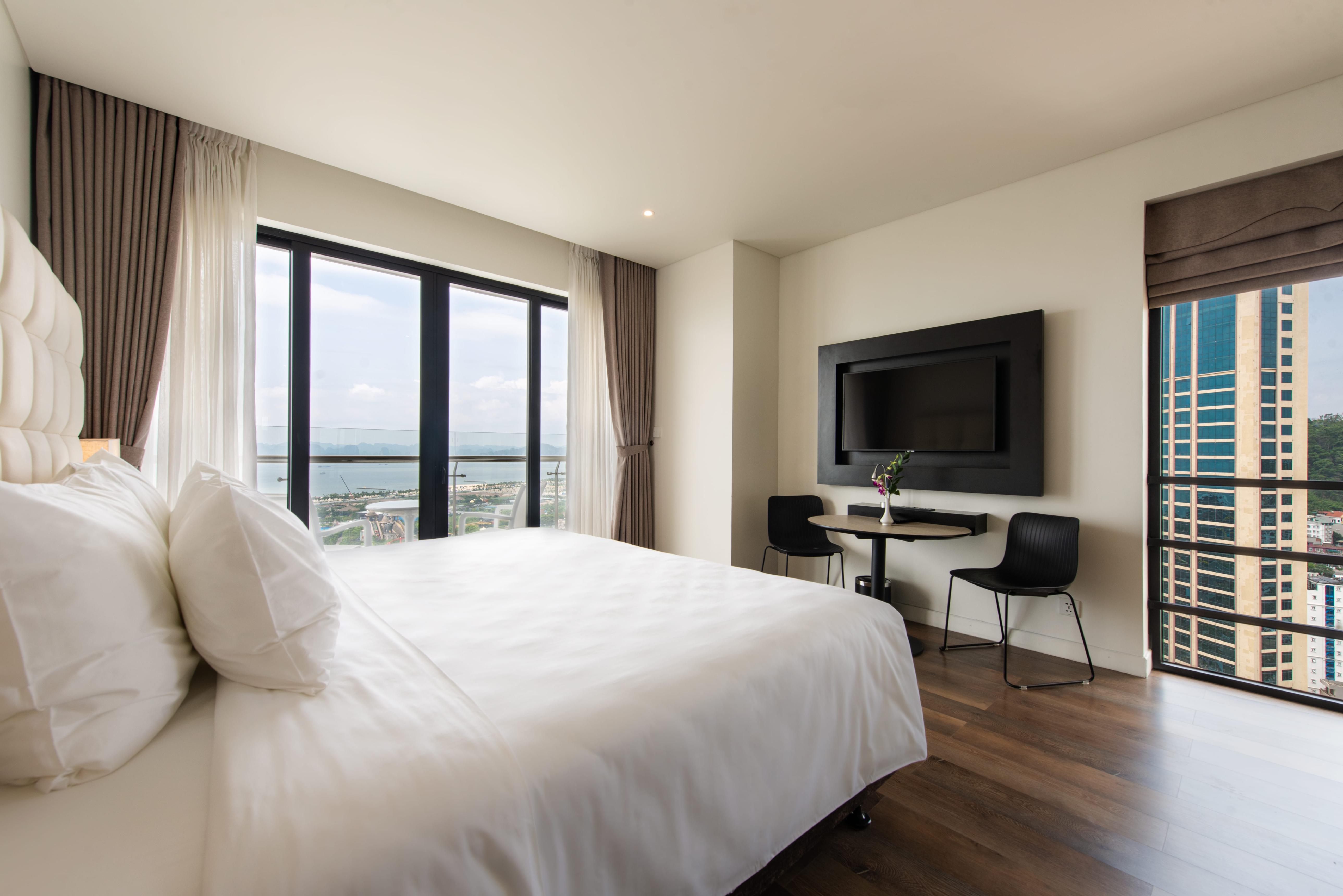 PREMIER ROOM