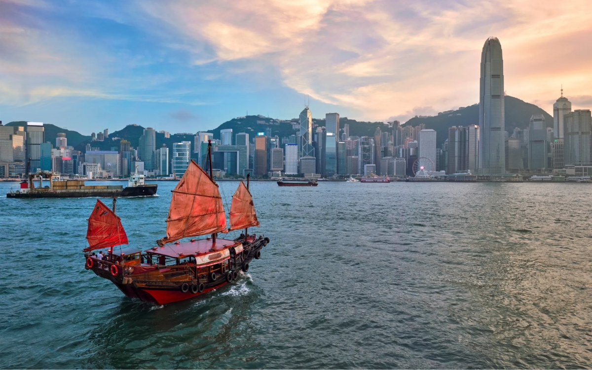 bến cảng victoria habour nổi tiếng tại hong kong mà du khách không thể bỏ lỡ