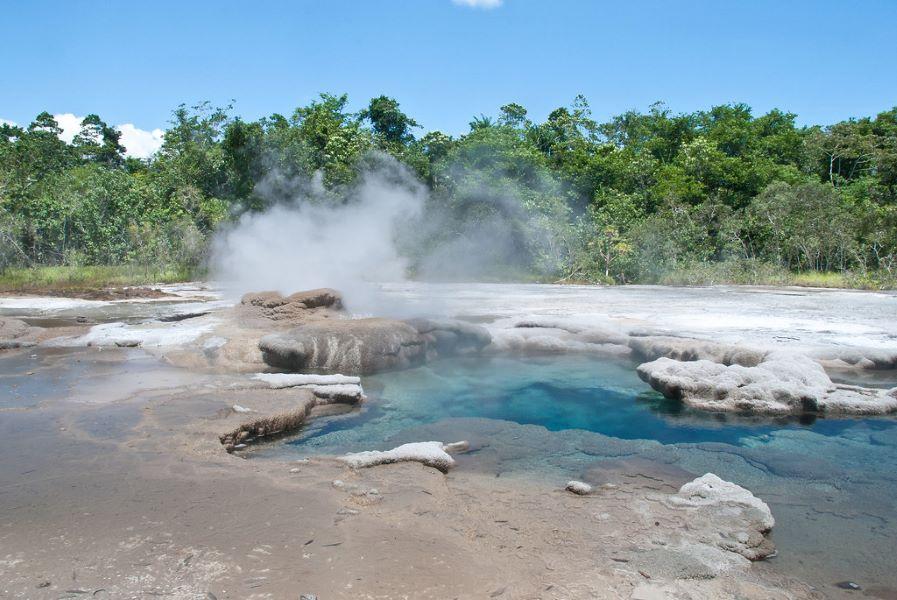 dobu-island-dei-dei-hot-springs.jpg