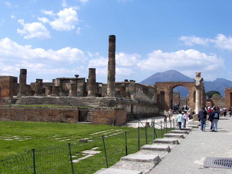 temple-of-jupiter-pompeii.jpg