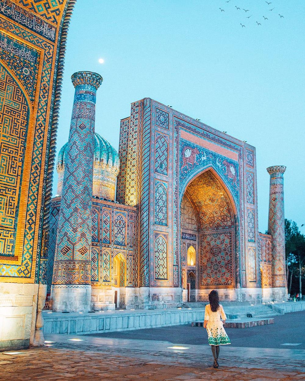TOUR CON ĐƯỜNG TƠ LỤA 2025: UZBEKISTAN – TURKMENISTAN – TAJIKISTAN – KYRGYZSTAN – KAZAKHSTAN