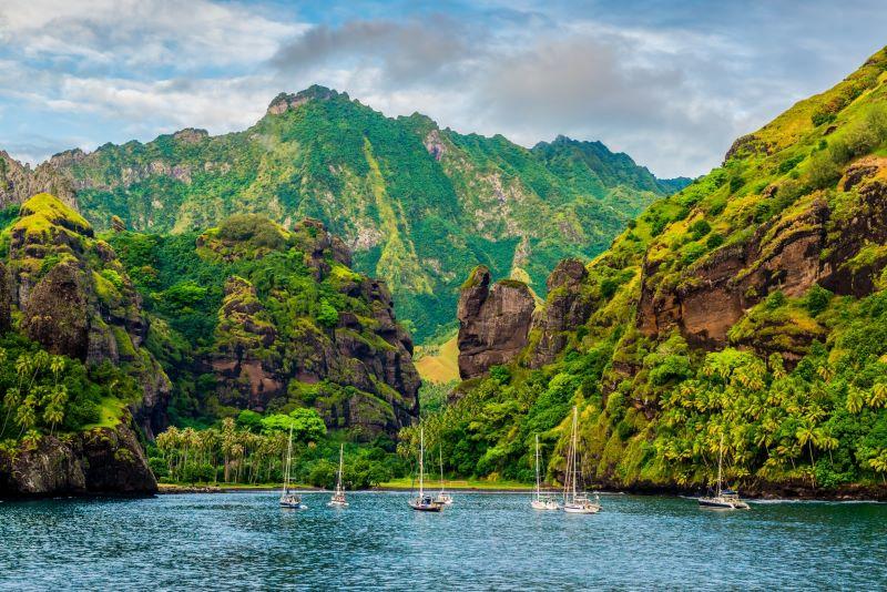 virgin-bay-hana-vave.jpg