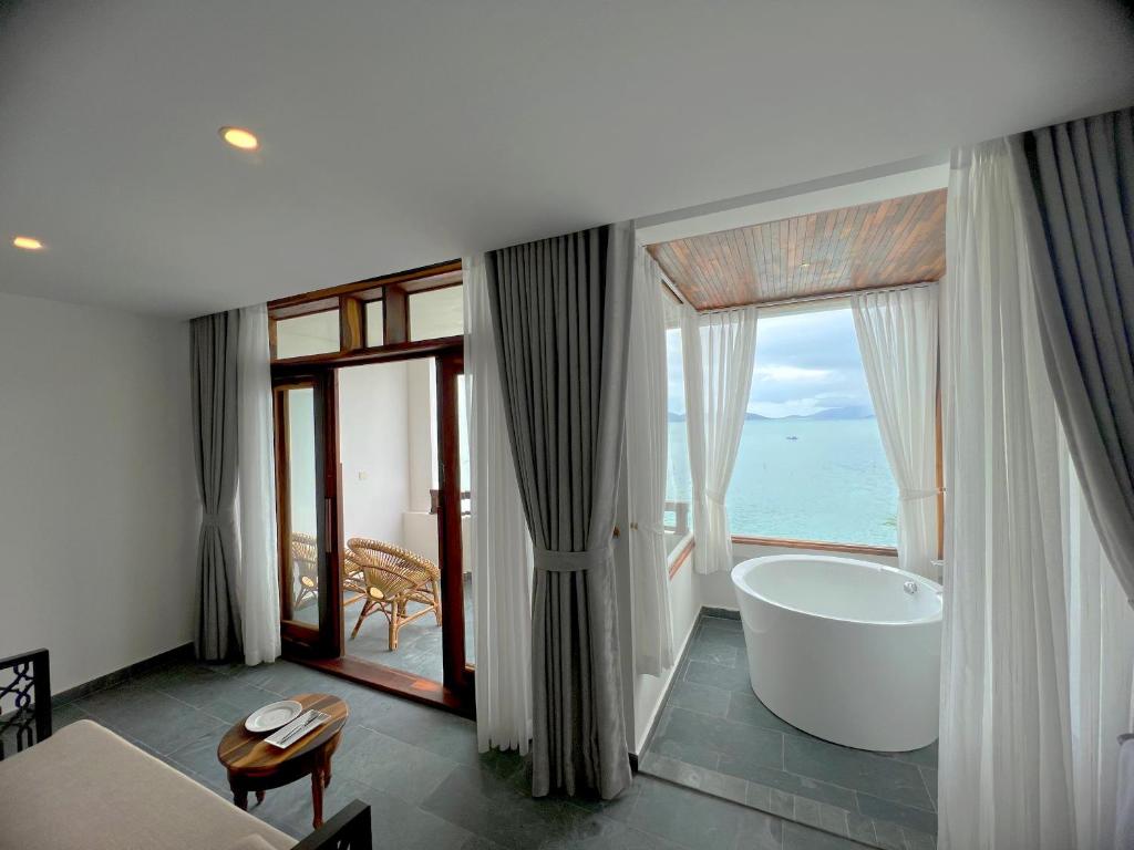 Executive Ocean Suite King