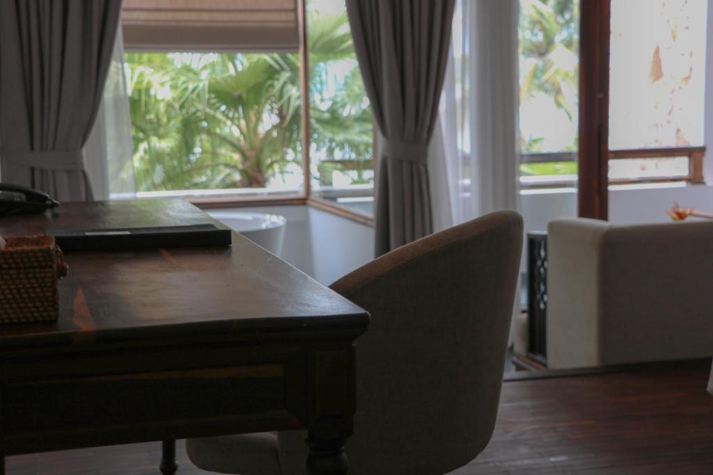 Premier Executive Ocean Suite King