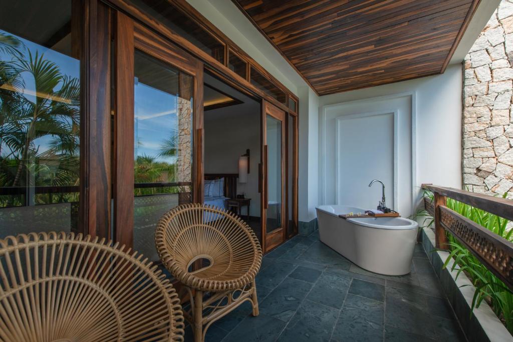Ocean View Premum King