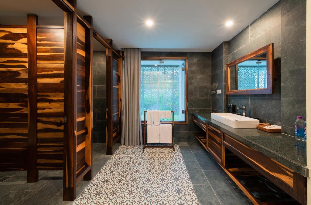 Ocean View Premum King