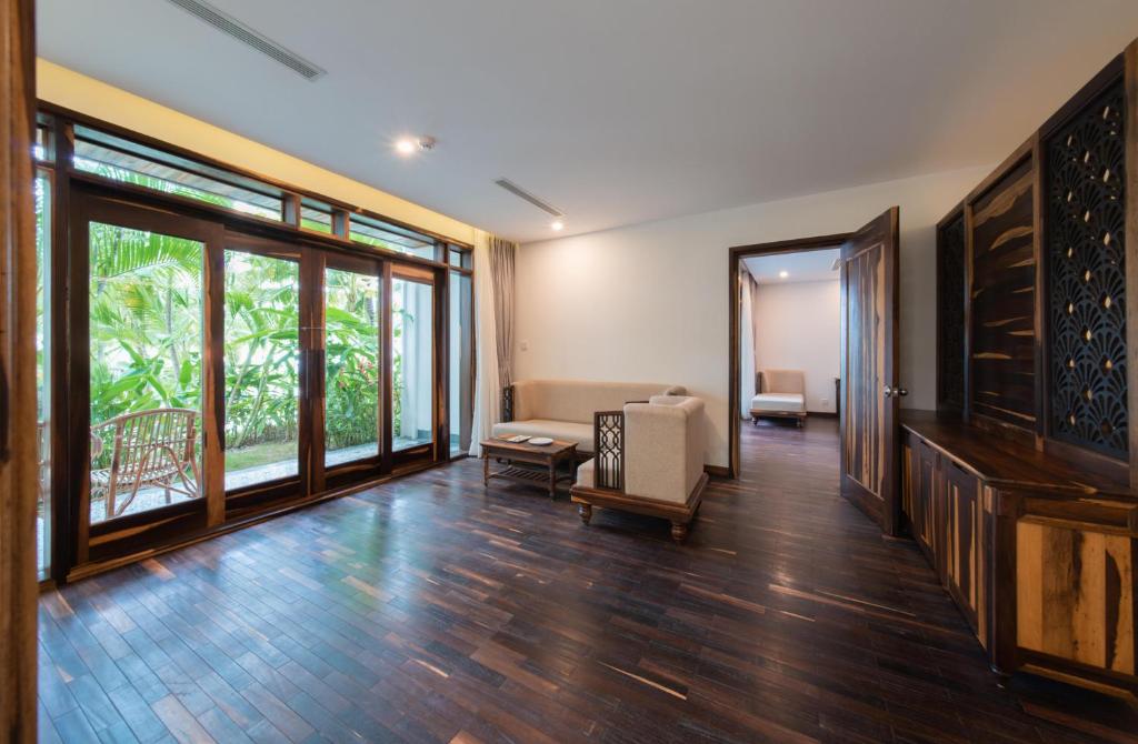 Semi Ocean View Premium