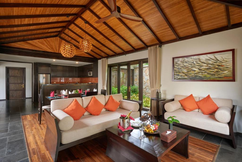 Pool Villa 3-bedroom Ocean View