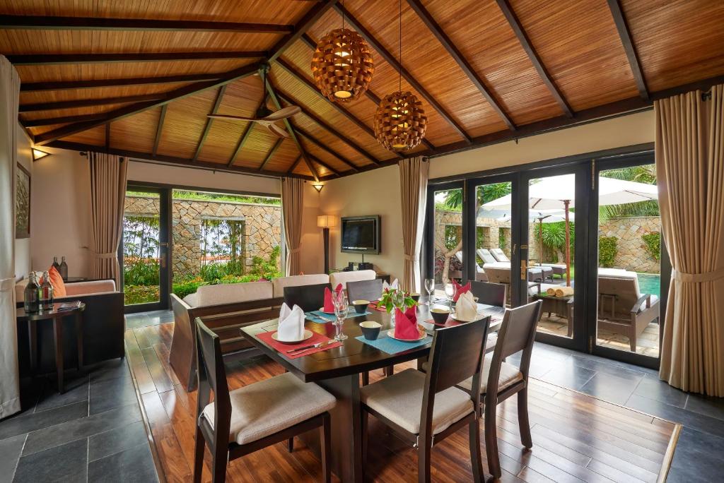 Pool Villa 3-bedroom Ocean View