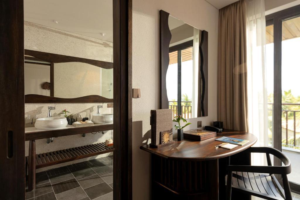 Deluxe Room Garden View With Children Themed Room