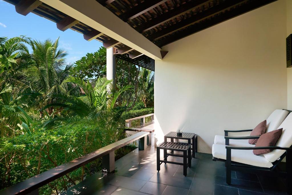 Deluxe Villa Garden View