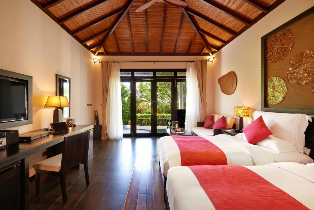 Premier Deluxe Villa Garden View
