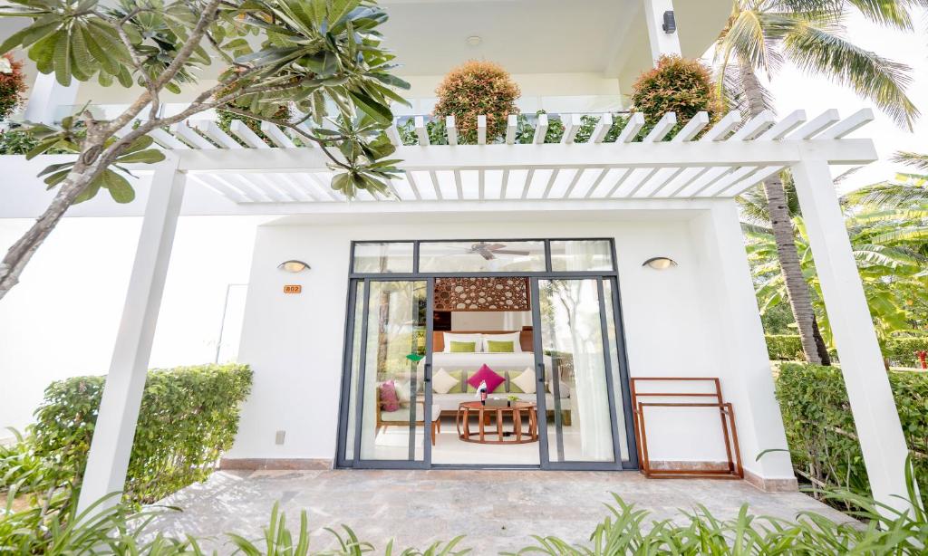 Terrace Pool Suite