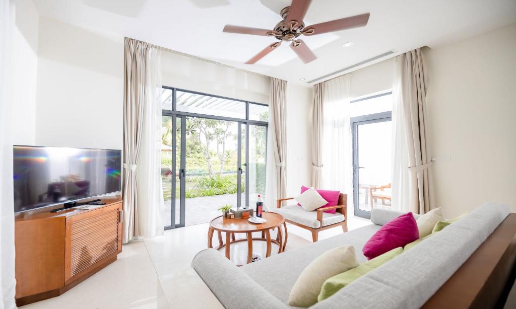 Terrace Pool Suite