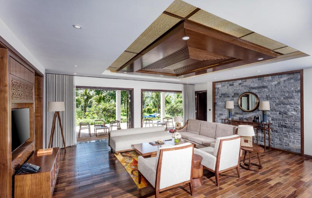 Villa 4-Bedroom Pool