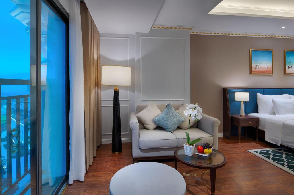 Deluxe Twin Bay View