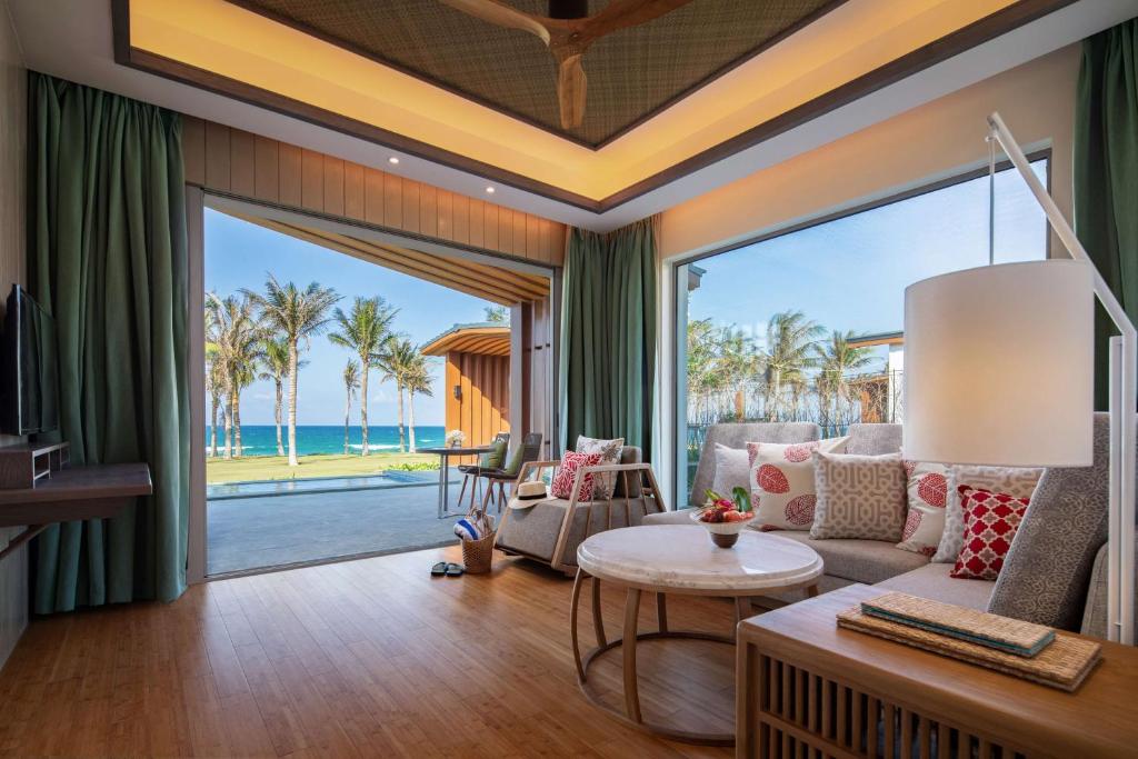 One Bedroom Pool Villa Beachfront