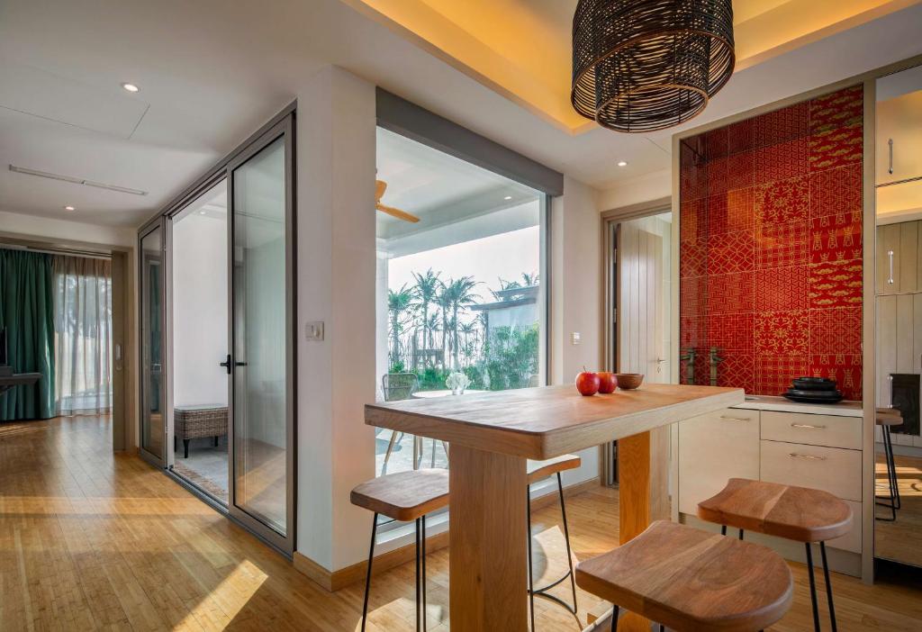 One Bedroom Pool Villa Beachfront