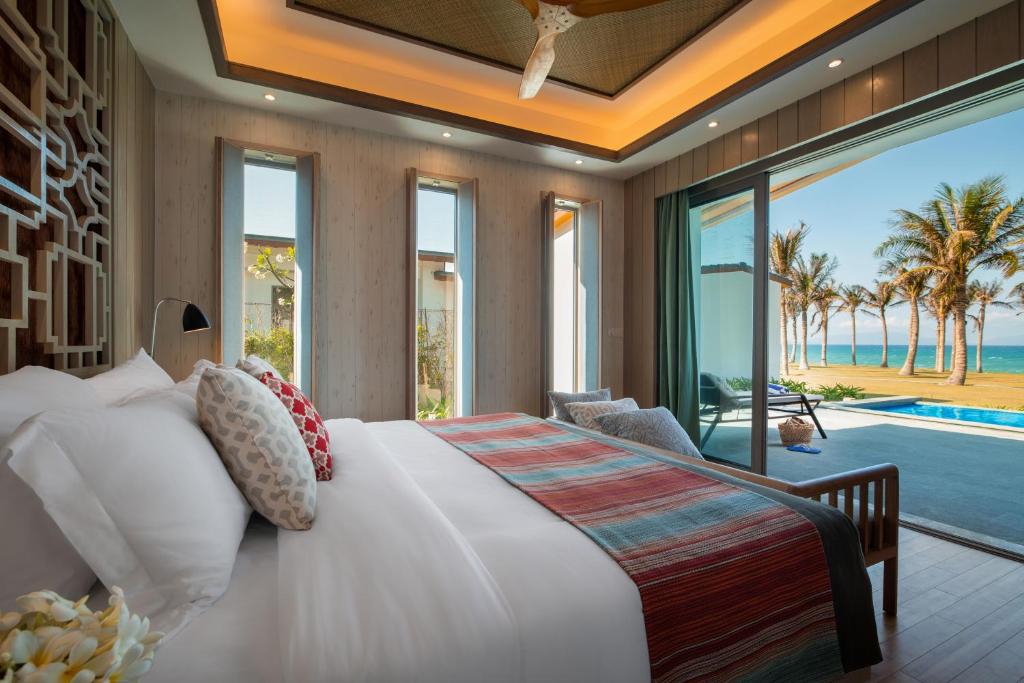 One Bedroom Pool Villa Beachfront