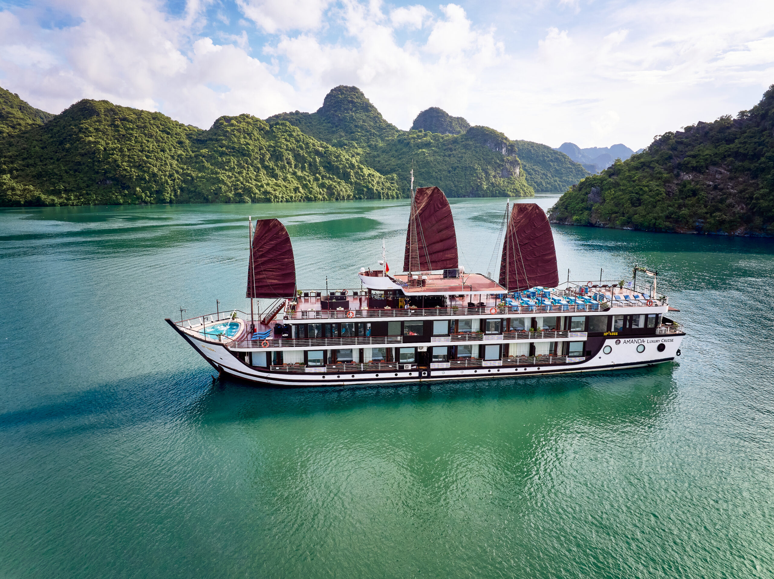 Amanda Luxury Cruise 2 Days 1 Night