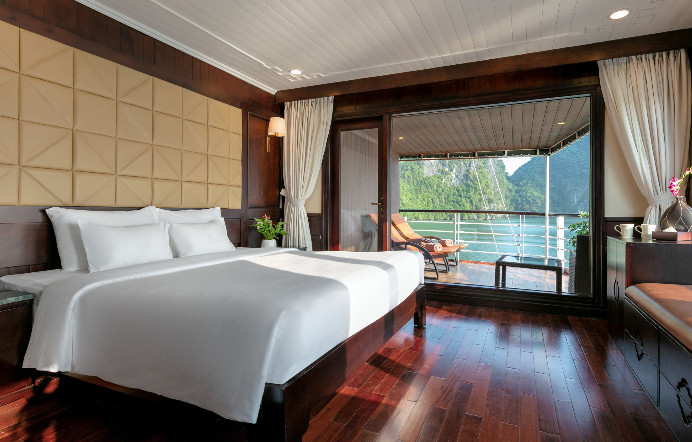 ROYAL SUITE PRIVATE BALCONY