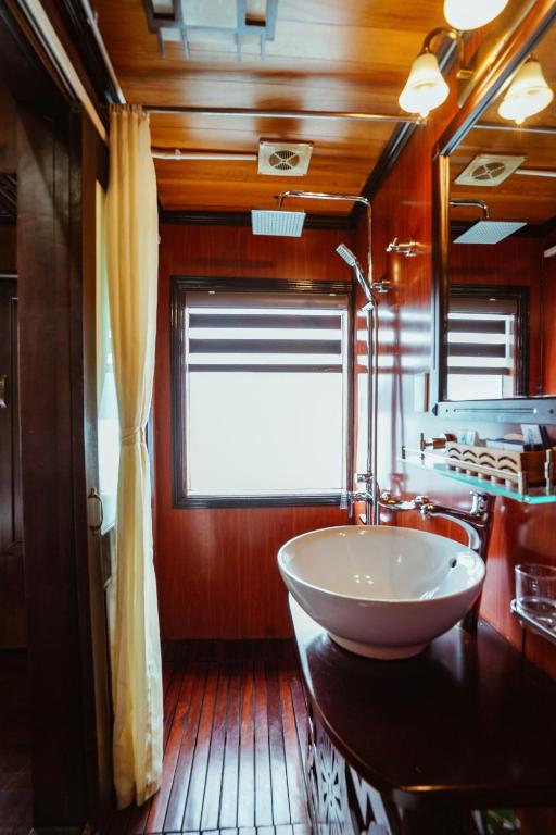 Deluxe Triple Cabin