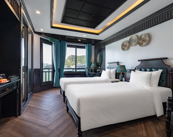 Junior Suite Caste (first floor)