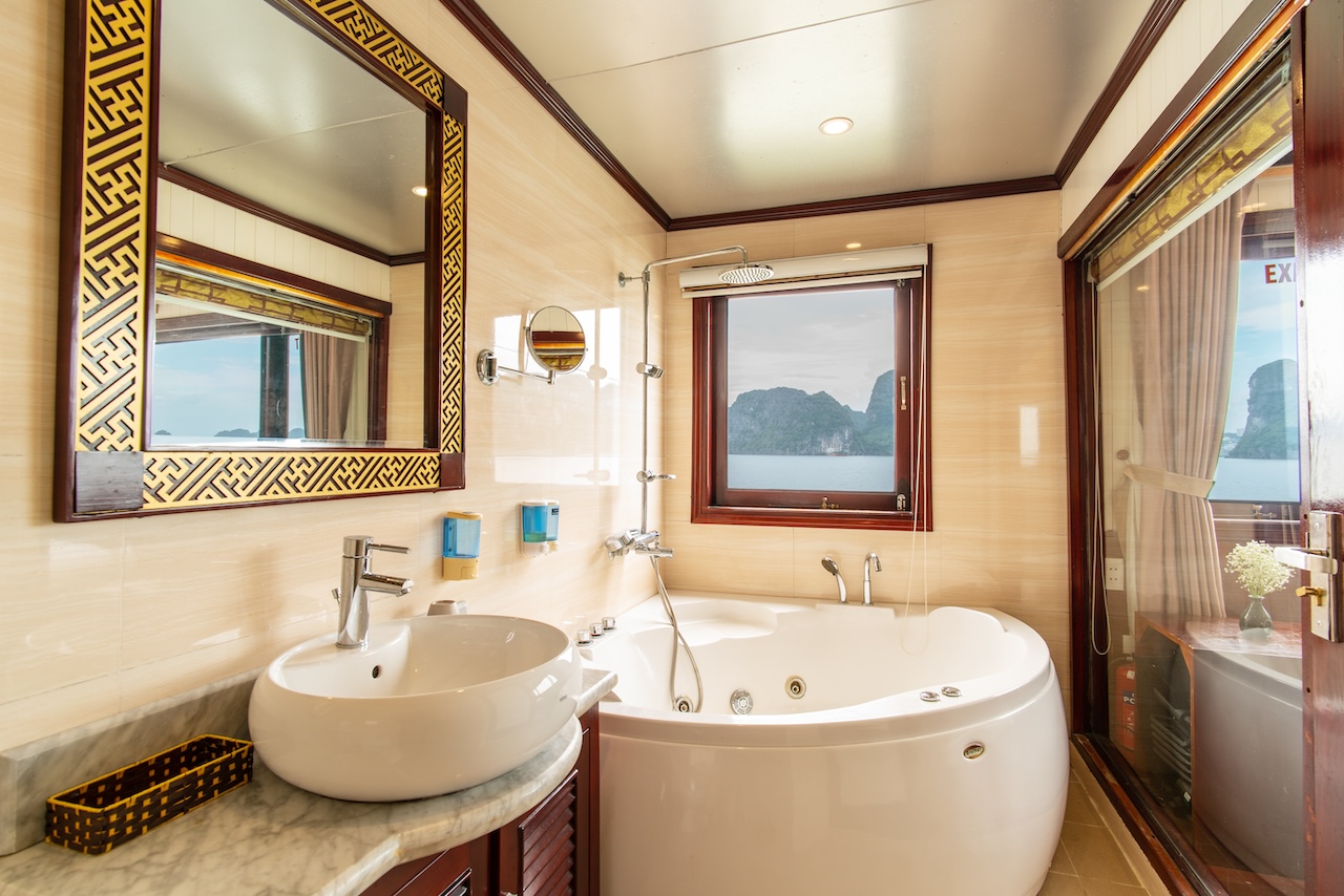 Suite Balcony Double/ Twin Cabin